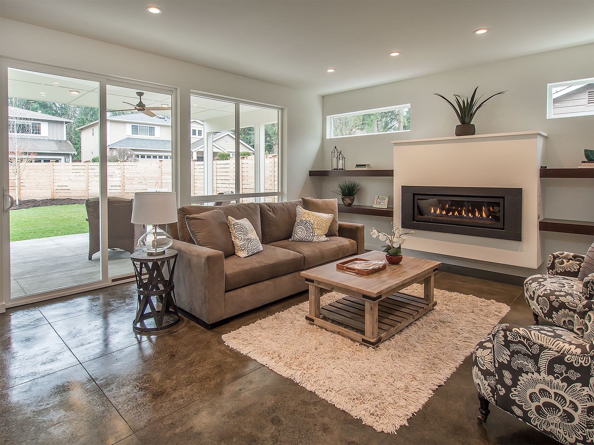 Living 8056 122nd Ave NE